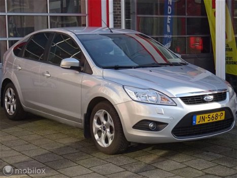 Ford Focus - II 1.6 Comfort met trekhaak en airco - 1