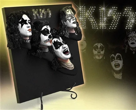 Knucklebonz KISS 3D Debut Album art statue - 1