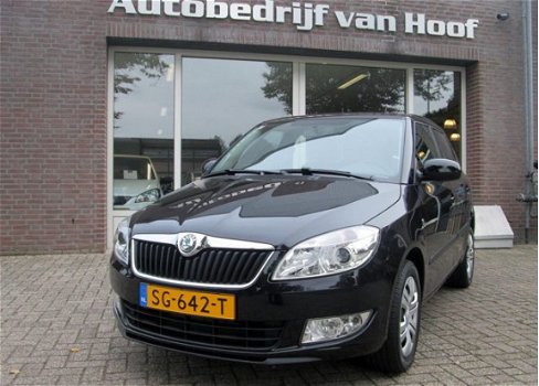 Skoda Fabia - 1.2 TSI DSG Automaat / Airco / Mistlampen voor / P arkeersensoren achter / Gratis TomT - 1