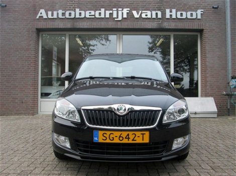 Skoda Fabia - 1.2 TSI DSG Automaat / Airco / Mistlampen voor / P arkeersensoren achter / Gratis TomT - 1