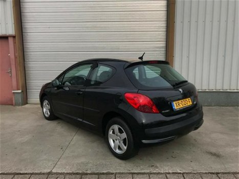 Peugeot 207 - 1.4 XR - 1