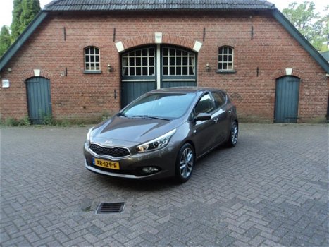 Kia Cee'd - 1