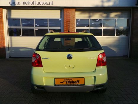 Volkswagen Polo - 1.4-16V FSI FUN - 1