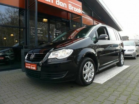 Volkswagen Touran - 1.4 TSI Highline 7 Persoon, s Climate Cruise Ctr Stoelver Pdc Lmv Elec Pakket Da - 1