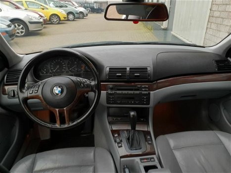 BMW 3-serie Touring - 320i Executive Youngtimer 1jaar APK - 1