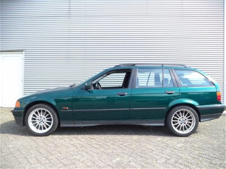 BMW 3-serie Touring - 318i Executive Automaat Sportstoelen - 1