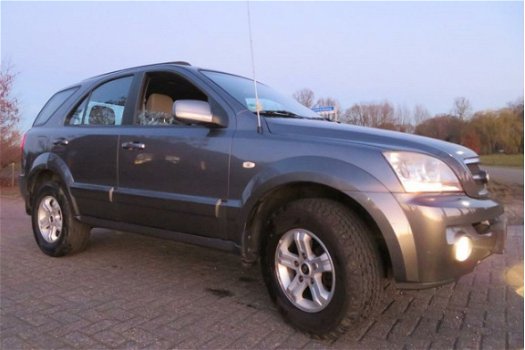 Kia Sorento - 2.4i 4WD met Opties en Slechts 128000 km - 1