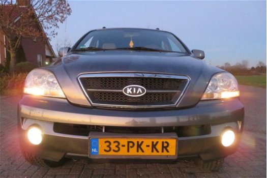 Kia Sorento - 2.4i 4WD met Opties en Slechts 128000 km - 1