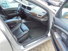 BMW 7-serie - 735i Executive aut, bj02, alle extras, zeer mooi, rijd perfect, 272dkm, nap, apk nieuw