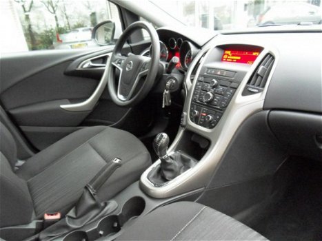 Opel Astra - 1.3 CDTI Airco Cruise Control Trekhaak Radio Aux - 1
