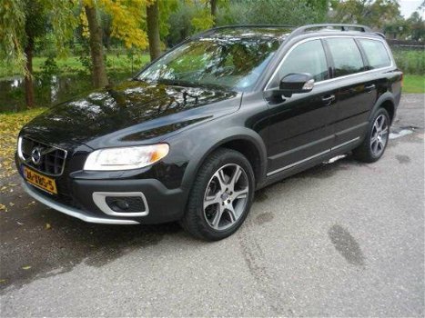 Volvo XC70 - 2.4 D5 Summum - 1