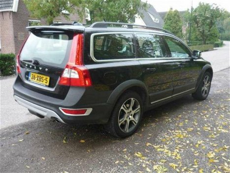 Volvo XC70 - 2.4 D5 Summum - 1