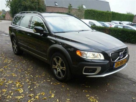 Volvo XC70 - 2.4 D5 Summum - 1