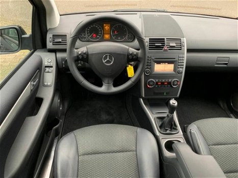 Mercedes-Benz A-klasse - 180 BlueEFFICIENCY Business Class Avantgarde 5DRS/Clima/Leer-stof - 1