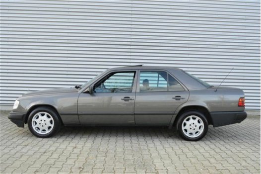 Mercedes-Benz 300-serie - 300 (W124) D *BUITENLANDS KENTEKEN - 1