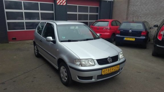 Volkswagen Polo - 1.0 - 1