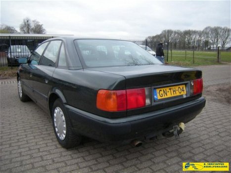 Audi 100 - 2.3 E - 1