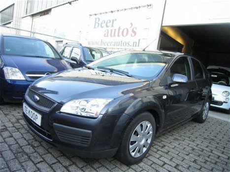 Ford Focus - 1.4-16V Trend - 1