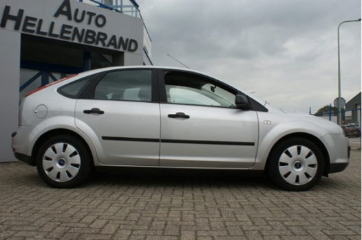 Ford Focus - 1.6-16V First Ed. - Automaat - Airco - Grote Beurt & APK - 1