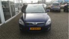 Hyundai i30 - 1.6 CRDI DYNAMIC - 1 - Thumbnail