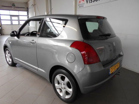 Suzuki Swift - 1.3 Exclusive - 1