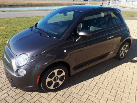 Fiat 500 - E 24kwh 2x Prachtige fiat 500e van 2015 met navigatie ! 1x 2016 model! - 1