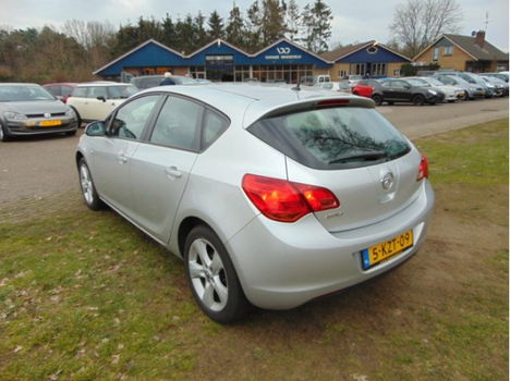 Opel Astra - 1.6 16V 116PK Cosmo - 1