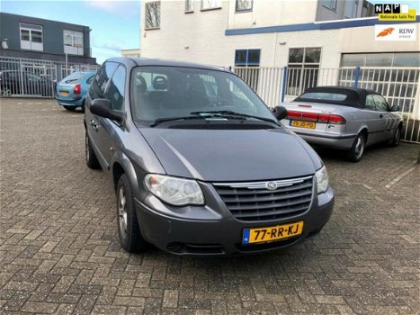 Chrysler Voyager - 2.8 CRD SE Luxe Automaat 6P Zondag's open - 1