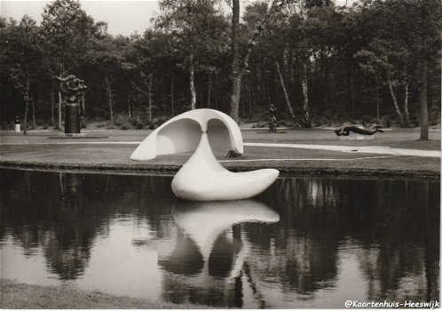 Otterlo Drijvende sculptuur Marta Pan - 1