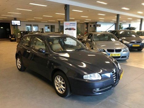 Alfa Romeo 147 - 1.6 T.Spark Distinctive - 1