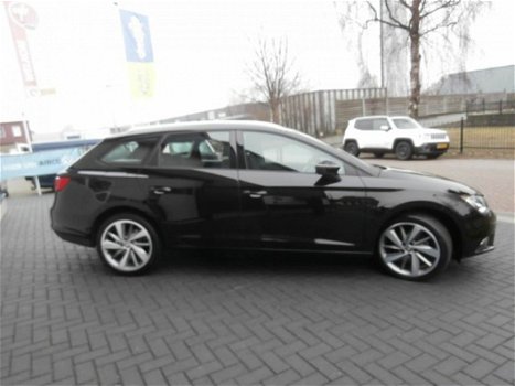 Seat Leon ST - 2.0 TDI FR AUTOMAAT - 1