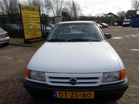 Opel Astra - 1.6i GL - 1