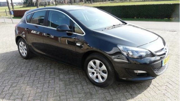 Opel Astra - 1.4 turbo 140pk 6 bak sport 5drs navi - 1