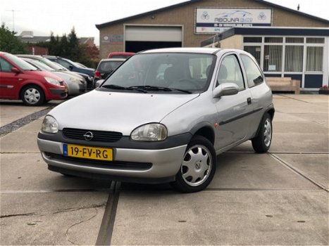 Opel Corsa - 1.2i-16V Onyx*Stuurbkr*APK 11-2019 - 1