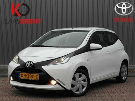 Toyota Aygo - 1.0 VVT-i x-play 5drs Airco Parkeercamera - 1