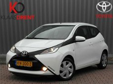 Toyota Aygo - 1.0 VVT-i x-play 5drs Airco Parkeercamera