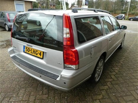 Volvo V70 - 2.4 D5 Edition - 1