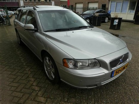 Volvo V70 - 2.4 D5 Edition - 1