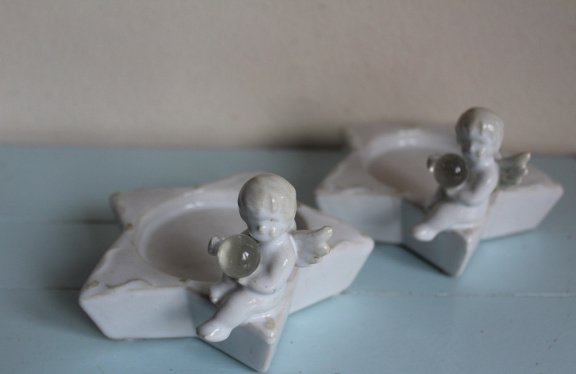 2 waxinehouders met engeltjes - nr. 1
