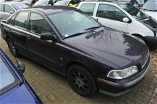 Volvo S40 - 1.8 trekhaak , airco , nw apk tot 9-3-2020