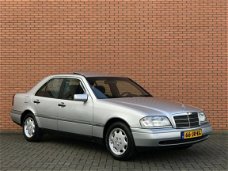 Mercedes-Benz C-klasse - 250 D Sport | El. ramen | Radio/cd | Stoelverwarming | Trekhaak |