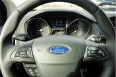 Ford Focus Wagon - 125pk EcoBoost 6-bak Titanium Navi Camera 5.478 km