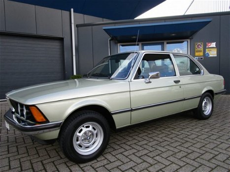 BMW 3-serie - 320 4-cilinder Automatic - 1