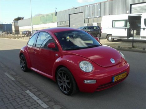 Volkswagen New Beetle - 2.0 Highline Airco - 1