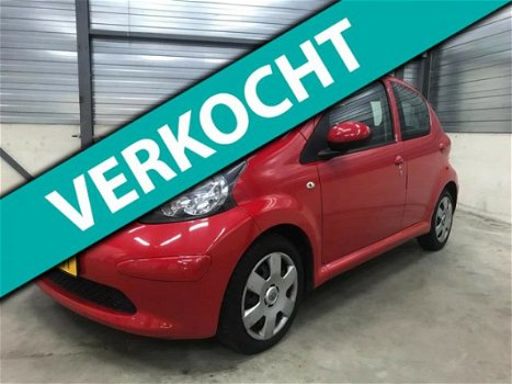 Toyota Aygo - 1.0-12V NAP 5drs AIRCO elect pakket zeer net - 1