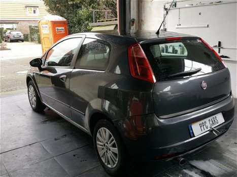 Fiat Grande Punto - Dynamic Dealer onderhouden - 1