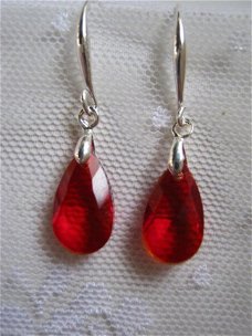 1001oorbellen swarovski earrings siam rood met 925 zilver