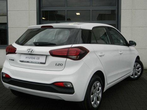 Hyundai i20 - 1.0 T-GDI i-Motion Tech. Pack VAN € 18.990, - VOOR € 17.740, - 1