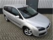 Ford Focus Wagon - 1.6-16V Futura 5drs *PRACHTIGE AUTO - 1 - Thumbnail