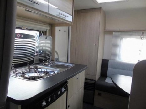 CARAVELAIR ANTARES STYLE 420 - 8